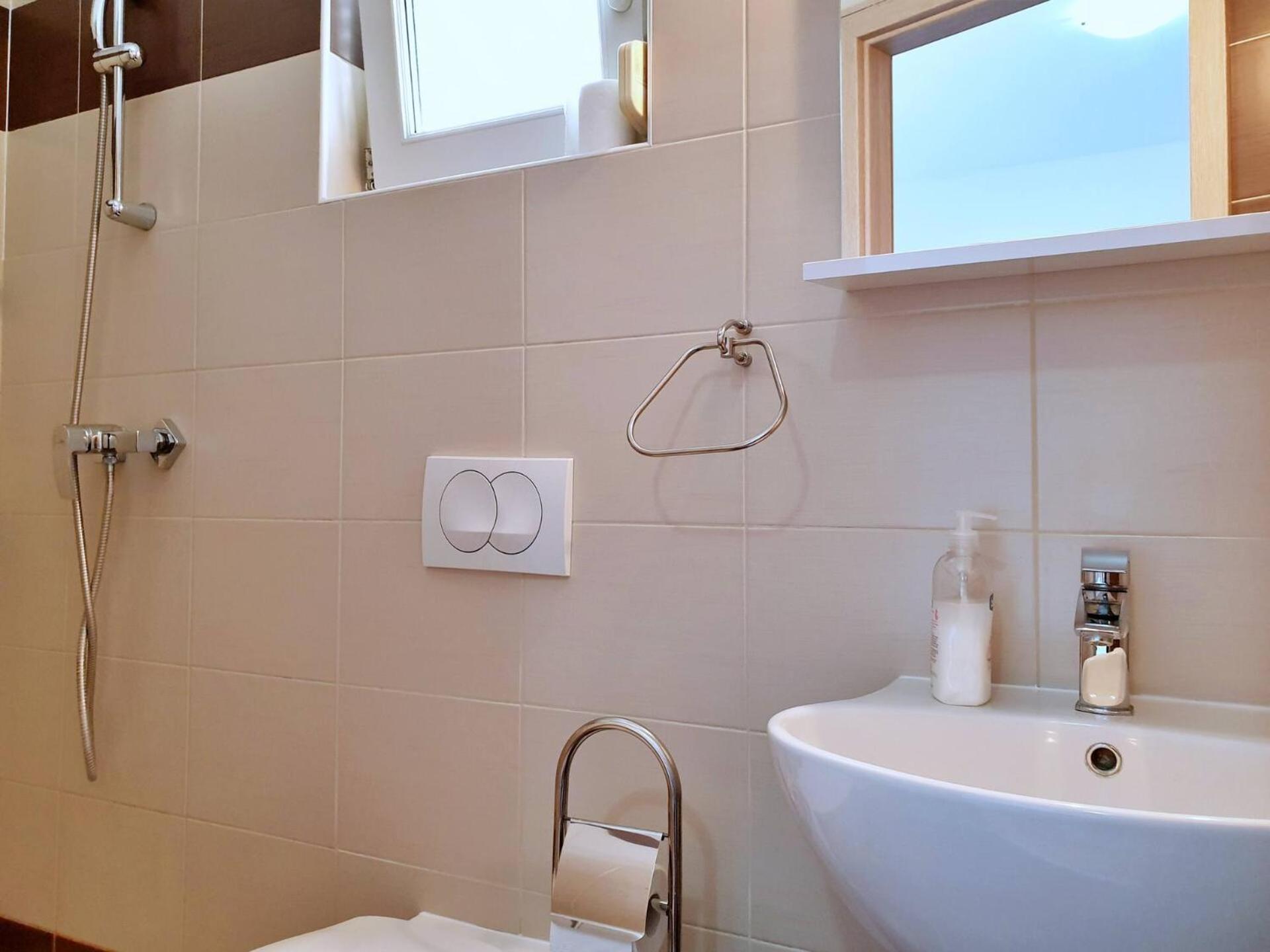 Apartments Rea Šilo Екстериор снимка